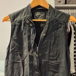 Black/Dark Gray Utility Vest